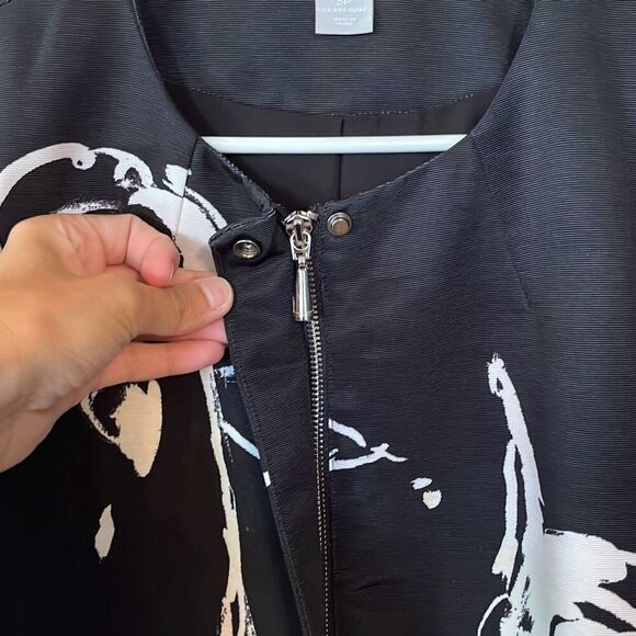 Chico’s Black White Trailing Roses Jacket Topper Size XL Petite - Picture 6 of 8